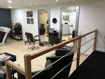 Janet Coiffure, Salon de Coiffure à Saint-Étienne-de-Baïgorry