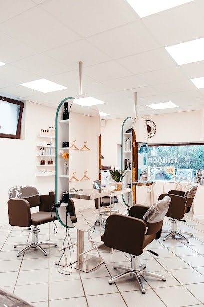 Ginger Hair Salon Coiffeur à Samoëns