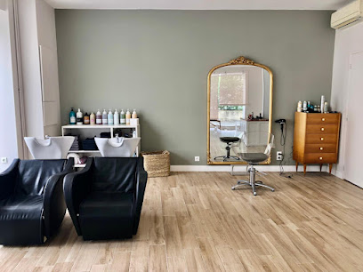 Carré Bulle Salon De Coiffure Coiffeur à Guémené-Penfao