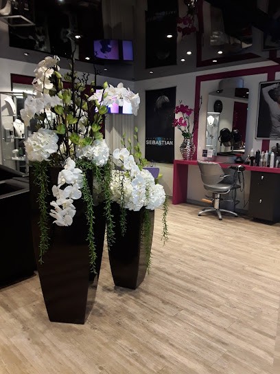 Coiffure Mixte Sandra Et Marie-France, Salon de Coiffure à Laguiole