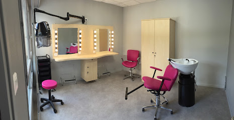 Kalliste Beaute Équipements De Salon De Coiffure En Milieu Médicalisé Pmr/Tms Coiffeur à Soubran