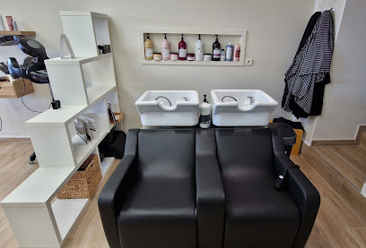 Le Salon De Laëtitia Coiffeur à Molières