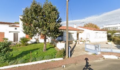Agnès Dom' Séniors, Coiffeur à Domicile à Saint-Jean-d'Angély