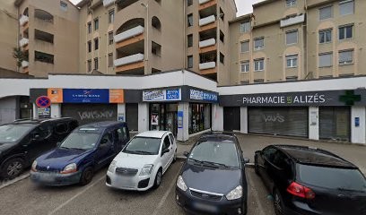 Jenna Sand, Salon de Coiffure à Bron