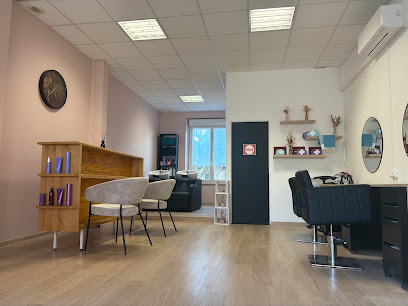 L'atelier D'emilie Coiffeur à Sévérac d'Aveyron