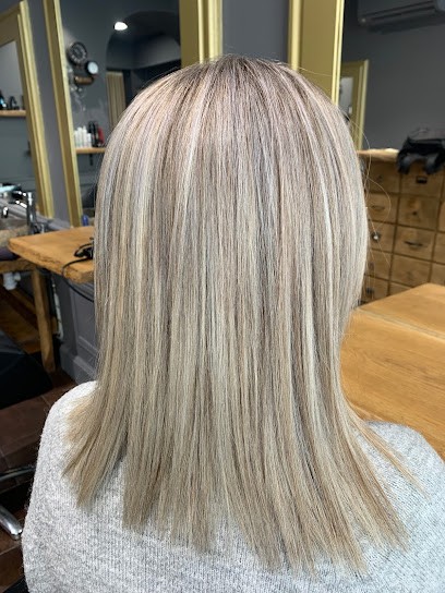 Art And Colors, Salon de Coiffure à Vichy