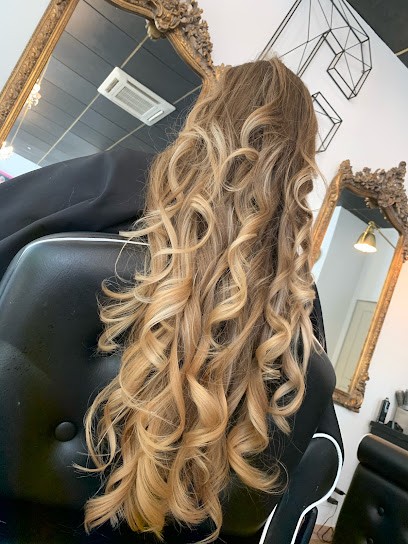 Au Loft Institute .H, Salon de Coiffure à Châteaurenard