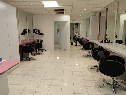 CyZéKa Institut Capillaire, Salon de Coiffure à Meulan-en-Yvelines