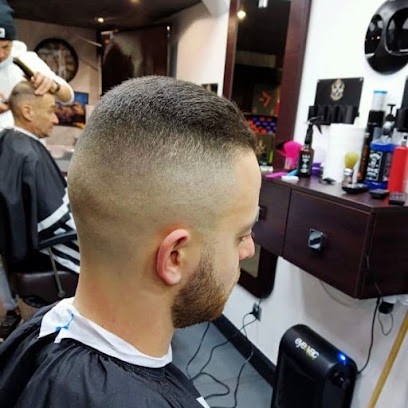 TIP TOP Coiffeur & Barbier, Barbier à Sallanches
