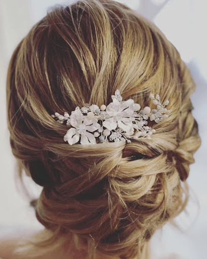 Marilyne R Coiffeuse Privée Coiffeur à Firminy