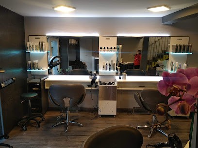 Xav' Coiff, Salon de Coiffure à Brigueuil