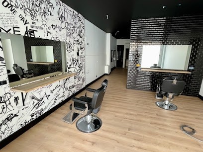 Au Salon Des Messieurs Lavaur, Barbier à Lavaur