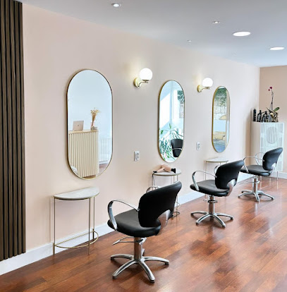 Le Miroir - Salon De Coiffure Coiffeur à Ornans