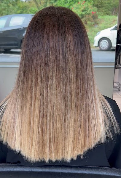 Zig Studio. COIFFURE STYLISTE VISAGISTE, Salon de Coiffure à Pont-de-Larn