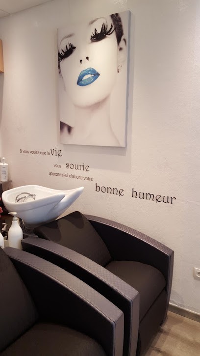 Marmence, Salon de Coiffure à Morestel