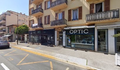 Pierre Vassalo, Salon de Coiffure à Saint-Laurent-du-Var