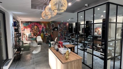 Raphaël Macias lounge, Salon de Coiffure à Audincourt