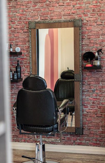 L'étoile Du Salon Coiffeur à Valence-en-Poitou