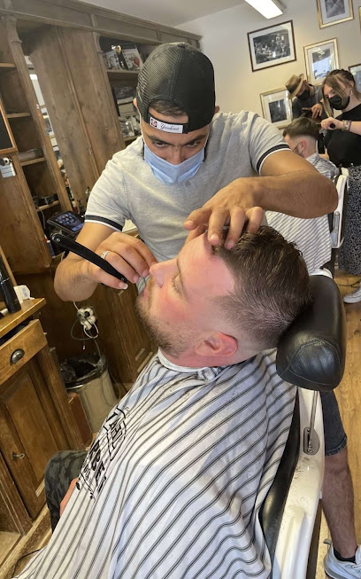 Coiffeur Homme Pour Lui Par L Coiffeur à Ille-sur-Têt