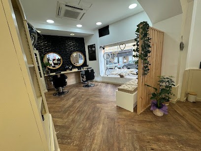 Concept Studio, Salon de Coiffure à Alès