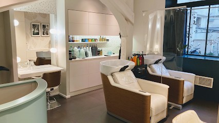 Secret De Cour, Salon de Coiffure à Paris 08