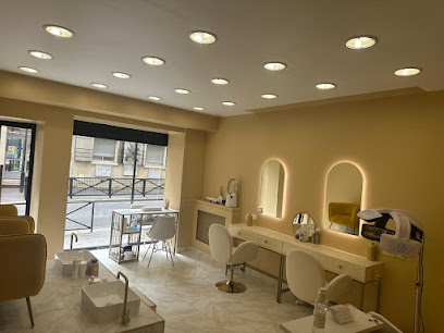 Mira Beauty Coiffeur à Paris 16