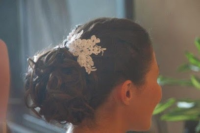 Ana B Coiffeuse à Domicile Montpellier, Coiffeur à Domicile à Saint-Clément-de-Rivière