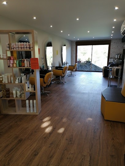 Steph Coiffure, Salon de Coiffure à La Bastide-de-Sérou