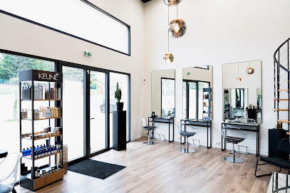 Maison Lb Coiffeur à Valaurie