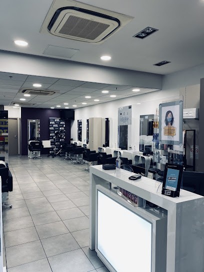 Studio Avenue, Salon de Coiffure à Châteauneuf-les-Martigues