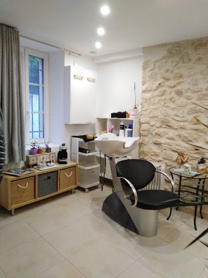 La Cachette Aux Ciseaux, Salon de Coiffure à Parignargues
