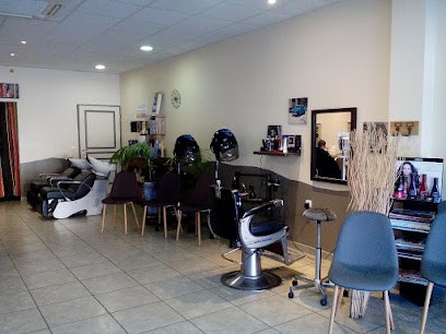 Récréa'Tiff, Salon de Coiffure à Ria-Sirach