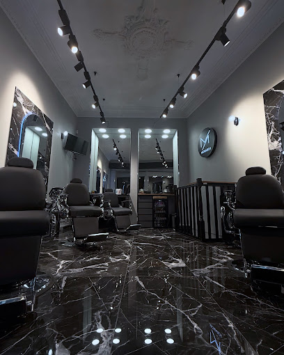Monarch Barber Coiffeur à Paris 16