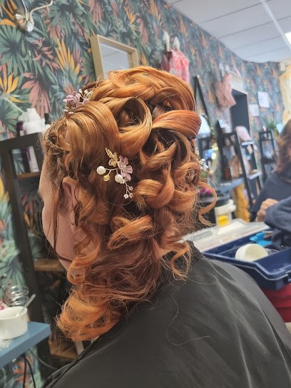 Desmonts Sonia 🏼‍ ️, Salon de Coiffure à Carrouges