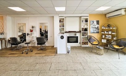 Le Salon By Lyly Coiffeur à Montauroux