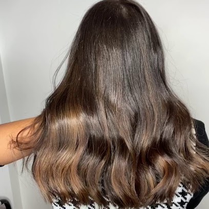 SECRET’S BEAUTY - Coiffeur/ Lissage / Soins Capillaires / Ombré Hair / HAIRNEEDLING, Salon de Coiffure à Suresnes
