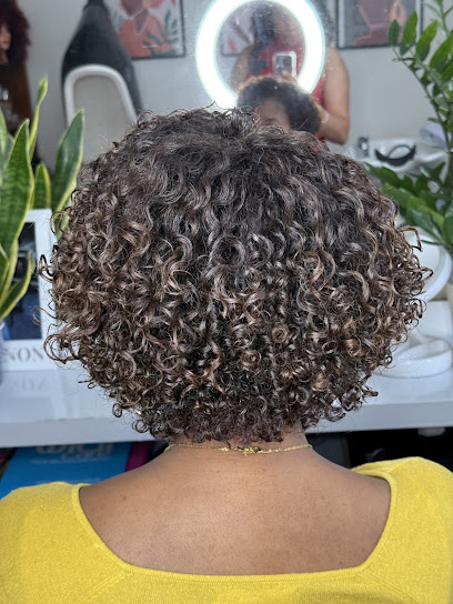 Meyrebouças Expert Boucles ➰, Coiffeur à Bruyères-sur-Oise