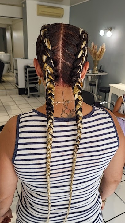 Natty Look, Salon de Coiffure à Saintes