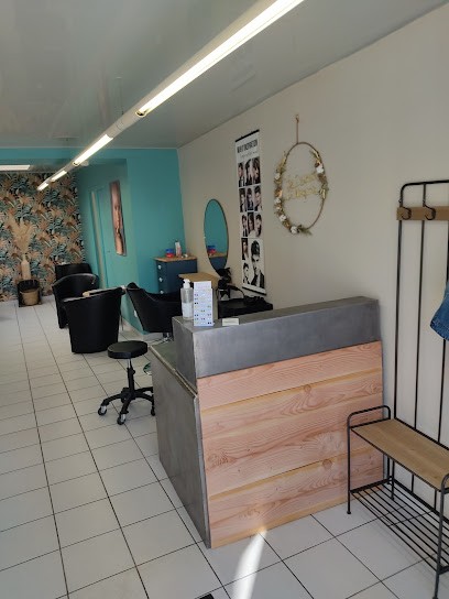 Les Ciseaux De Virginie, Salon de Coiffure à Coutouvre