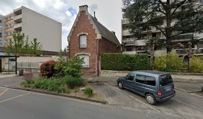 Andy’oh Ilétro Chauve, Barbier à Compiègne