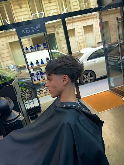 Maison Noire Coiffeur-Barbier Barbier à Paris 16
