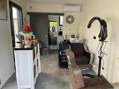 Aux 110 Styles Coiffeur à Zutkerque
