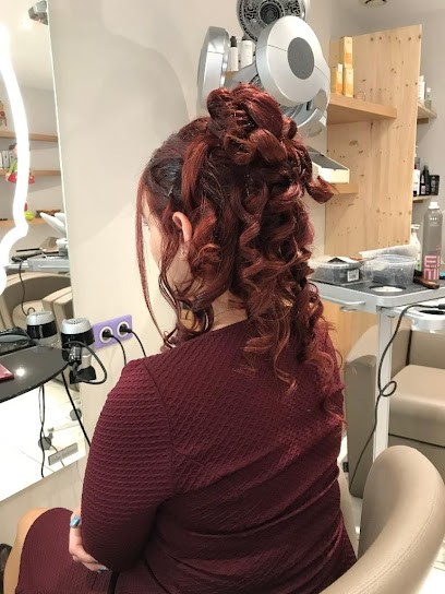 Cari'Coif, Salon de Coiffure à Saint-Léonard-de-Noblat