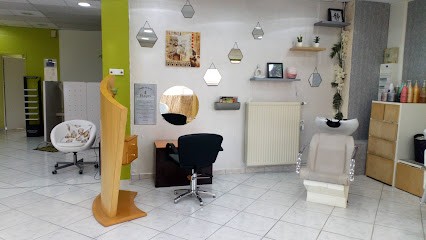 Les Yeux Papillons, Salon de Coiffure à Château-Salins