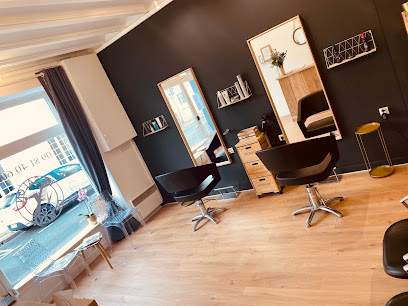 Le Salon De Maye Coiffeur à Savigné-sur-Lathan