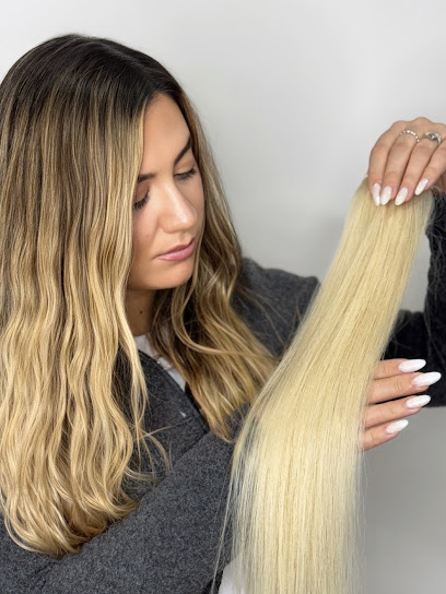 Diana Hair Expert Extensions Invisible Weft Paris Coiffeur à Paris 09