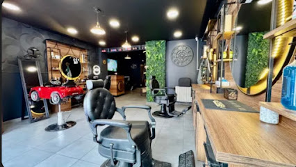 Golden Barber, Barbier au Neubourg