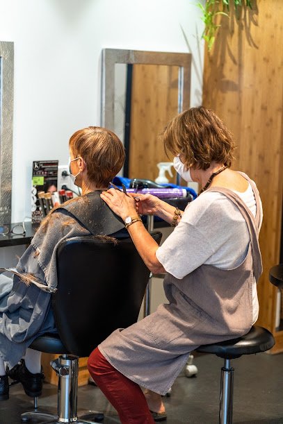 Salon De Coiffure Végétale Scarabée Biocoop Coiffeur à Rennes