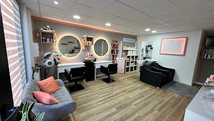 CM Coiffure - Salon de coiffure, Salon de Coiffure à Montguyon