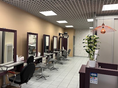 Studio city, Salon de Coiffure à La Roche-sur-Yon